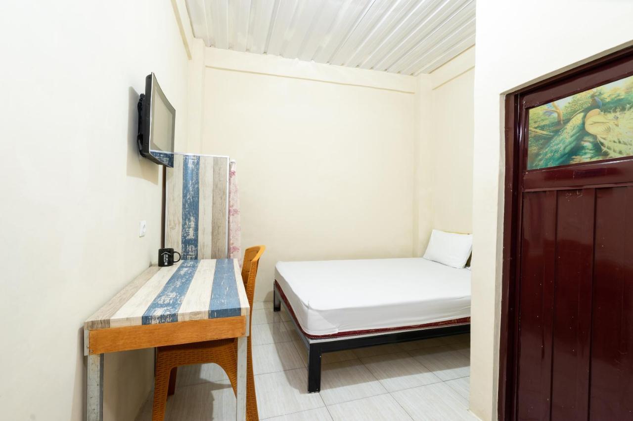 Oyo 2098 Homestay Kk Ngaglik Kültér fotó